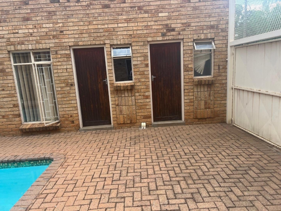 5 Bedroom Property for Sale in Potchefstroom South North West